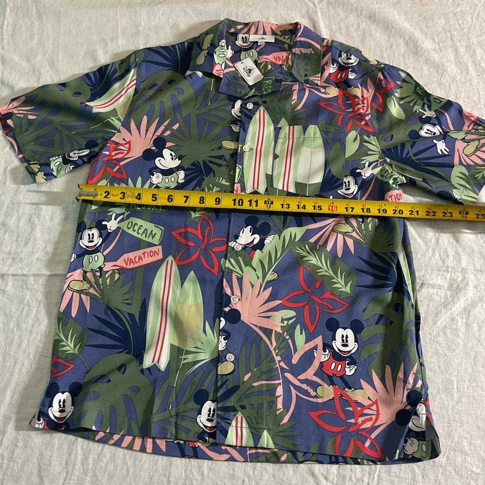 Mickey Disney collection shirt brand new Small men